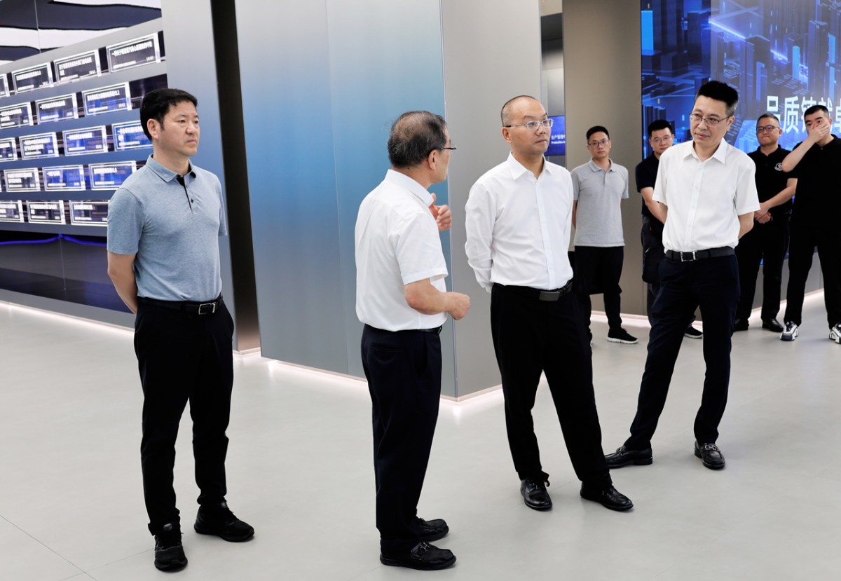 f0298b79ab6c033b90d652ae45980ad8_w1200